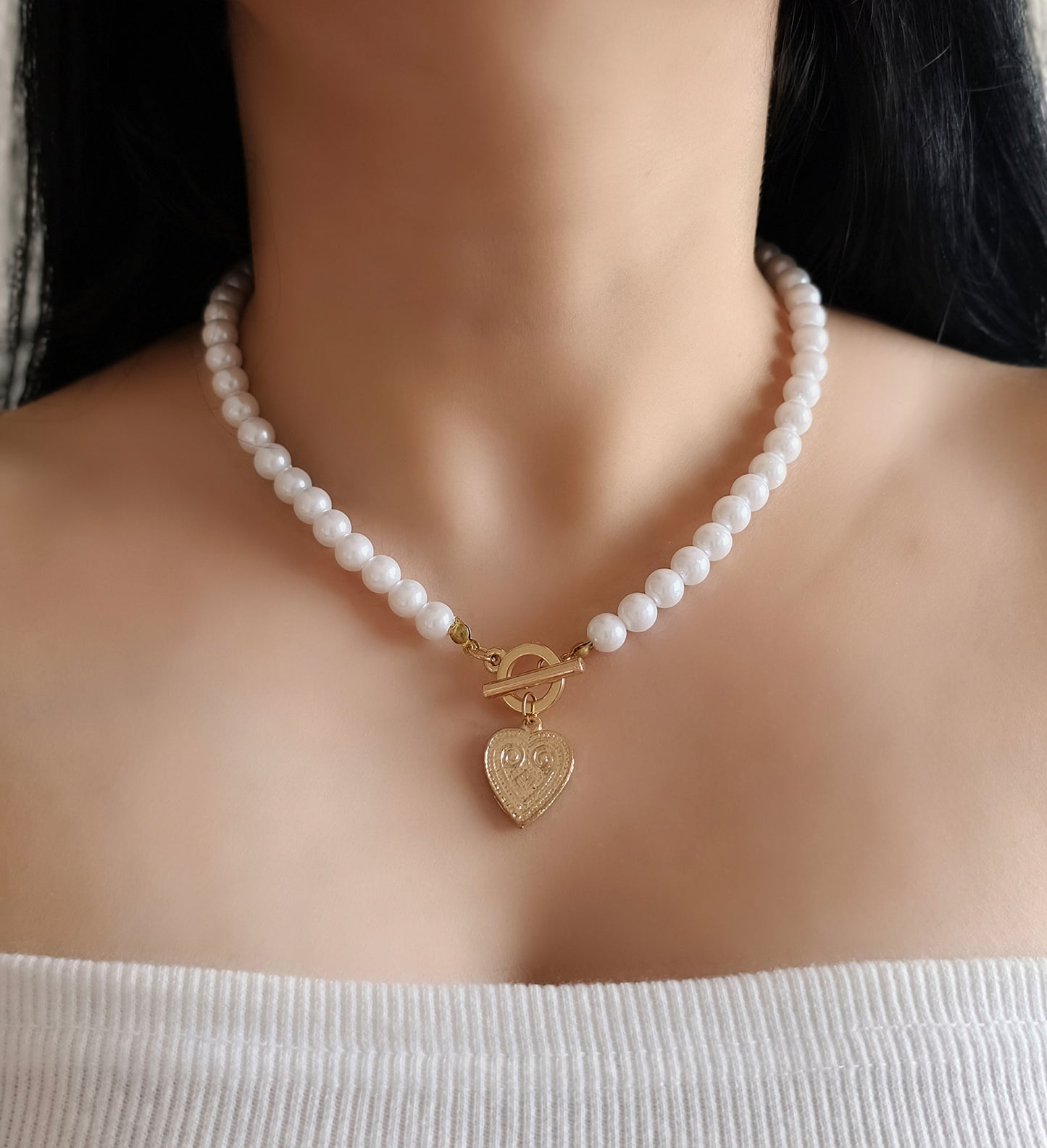 White pearl Neck chain