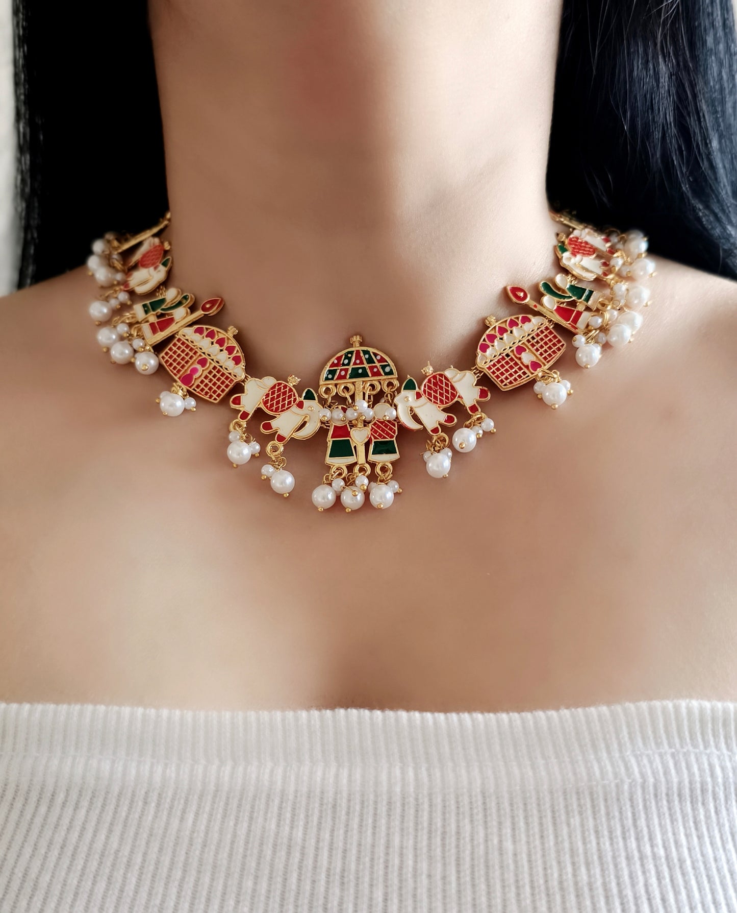 Multicolour White Pearl Necklace