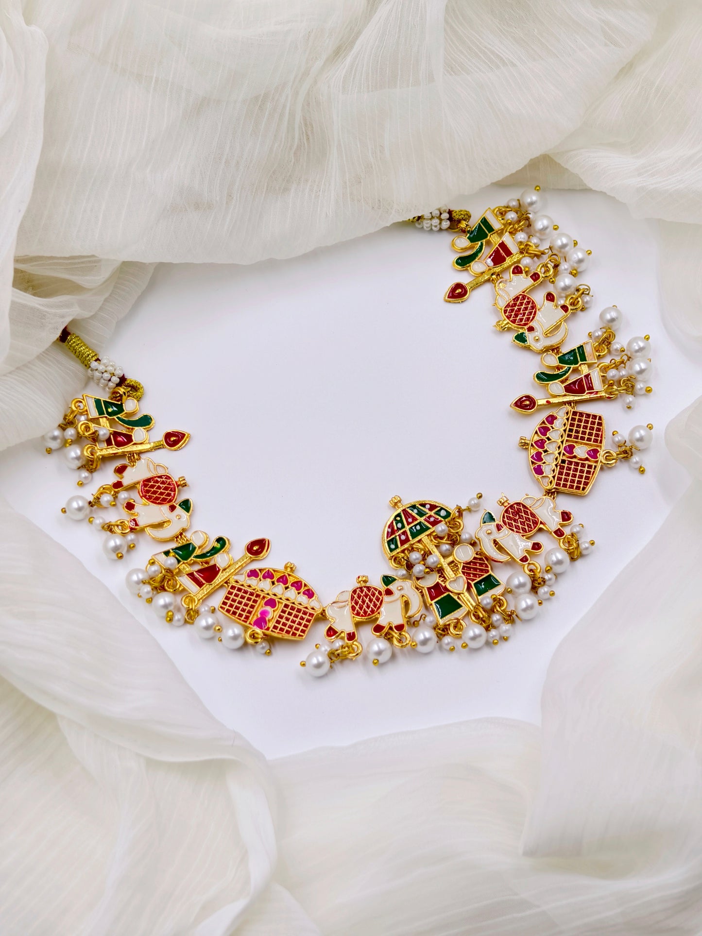 Multicolour White Pearl Necklace