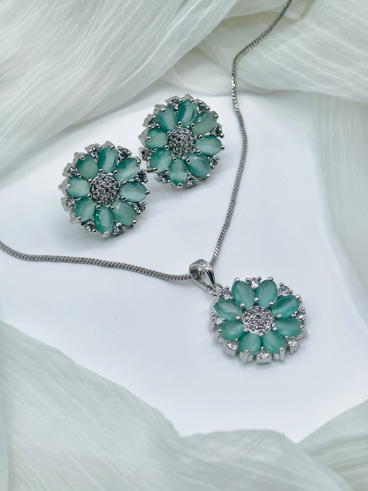 Pastel Green & White Stone American Diamond Chain Necklace