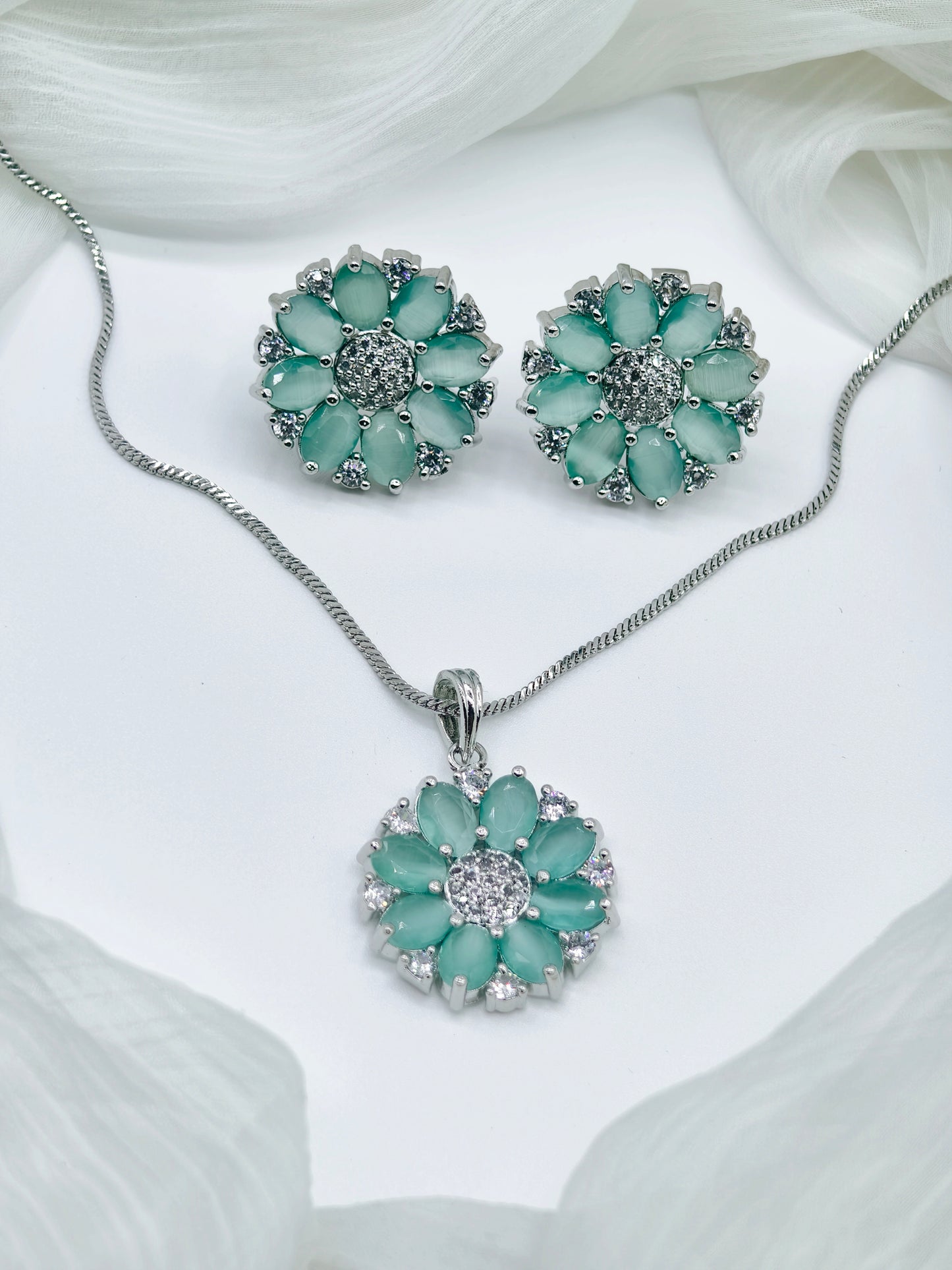 Pastel Green & White Stone American Diamond Chain Necklace