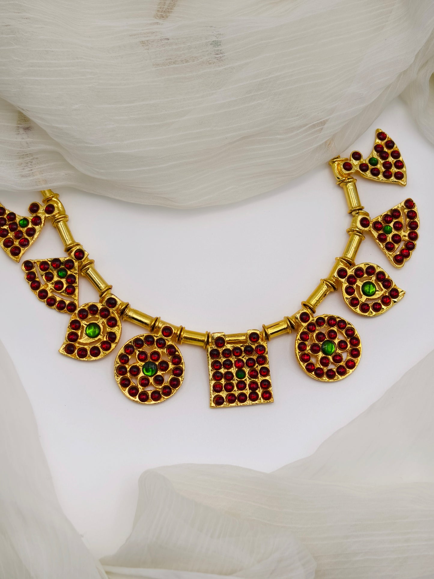 Red & Green Pendent Necklace