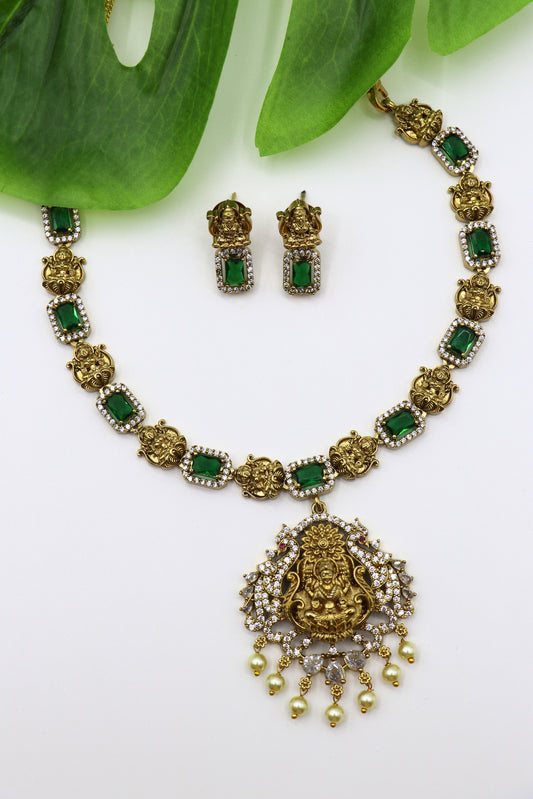 Antique American Diamond Necklace Set